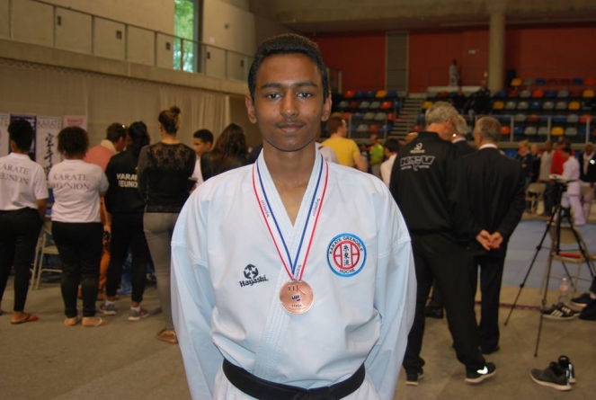 Anjanan Balendrakumar (Grenoble Karaté Hoche) en bronze aux France Juniors